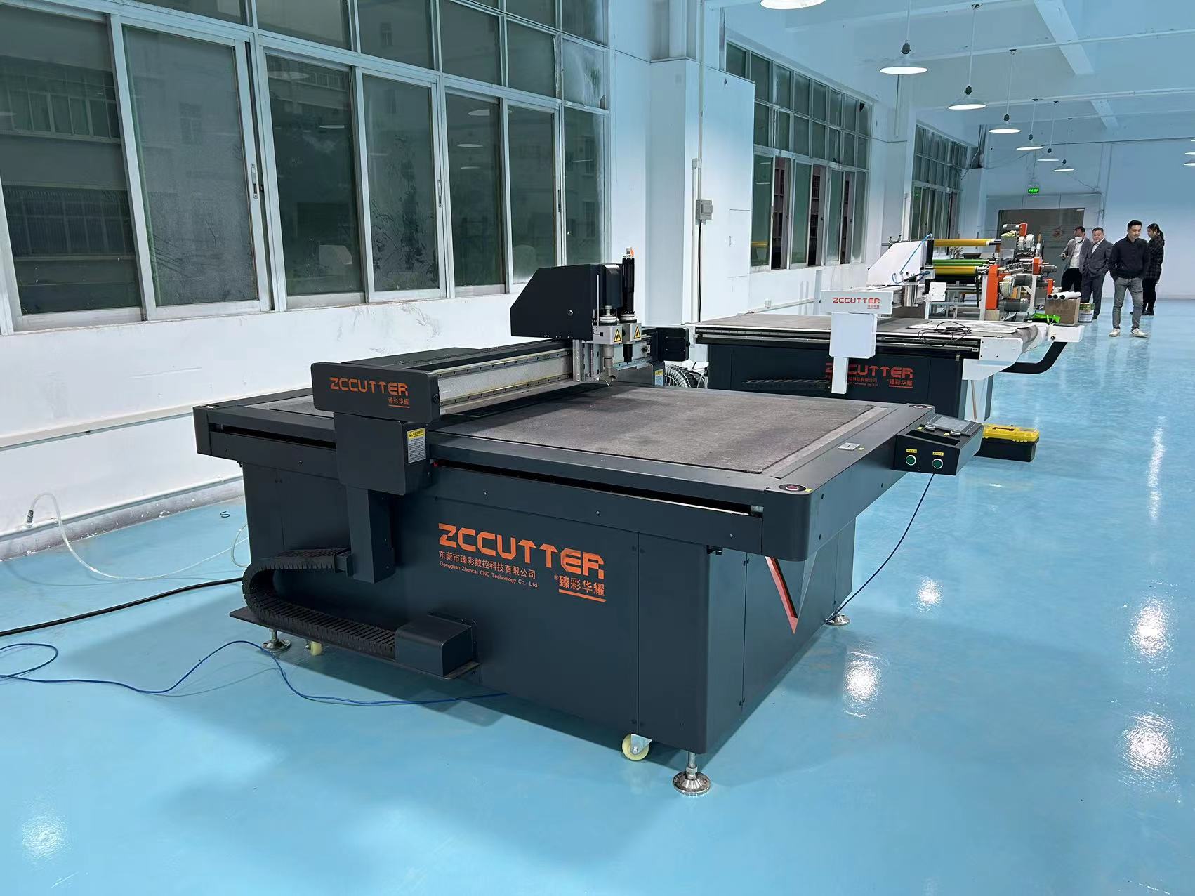 深圳伟利橡塑 加工细节展示 - 数字切割机