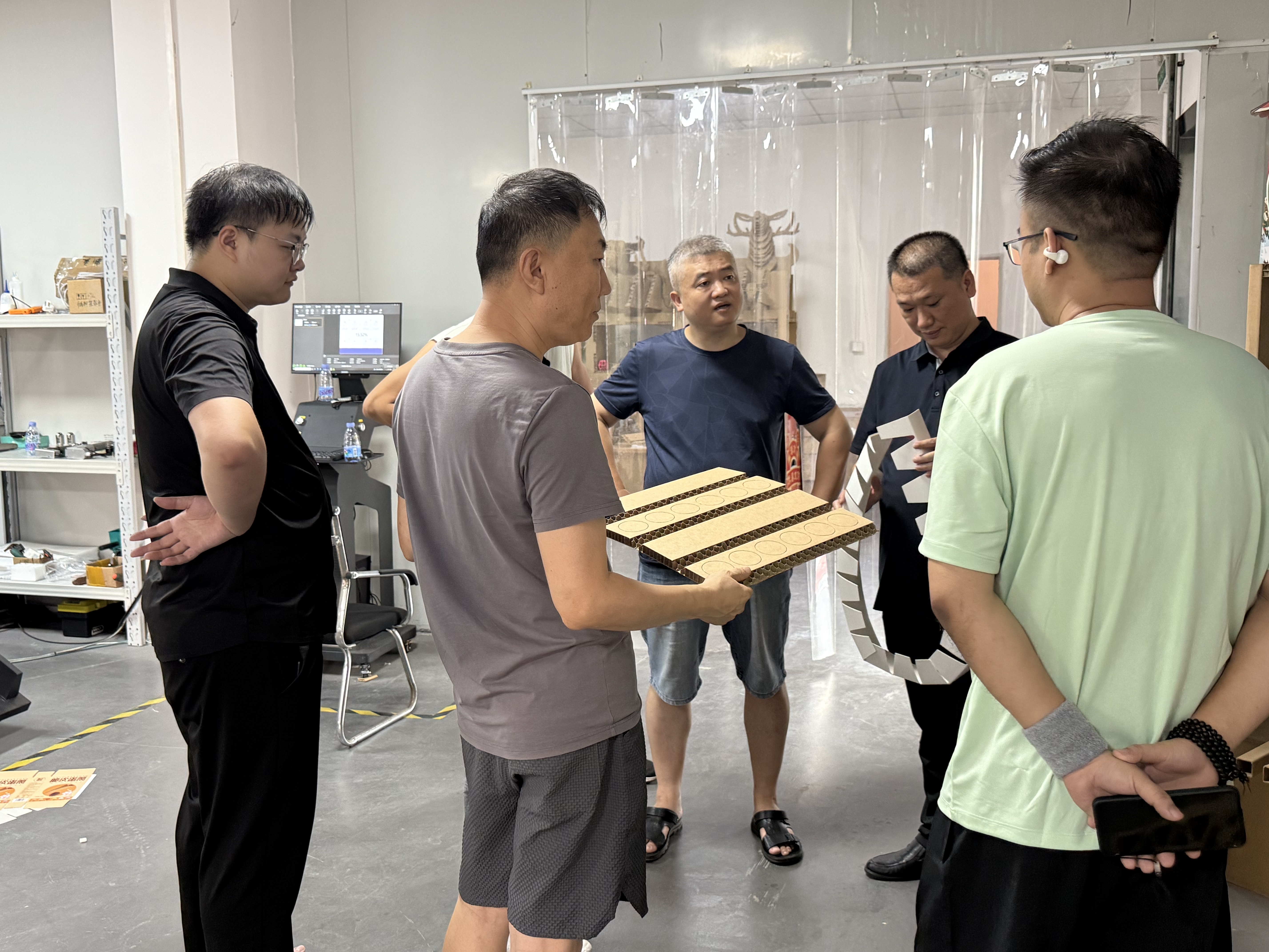 于光教授携裕同科技到访ZCCUTTER 共探包装数字打样 - 数字切割机